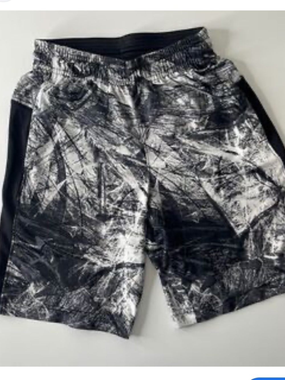 Reebok Black & White Abstract Print Kids Shorts xl 18/20 - Picture 1 of 7